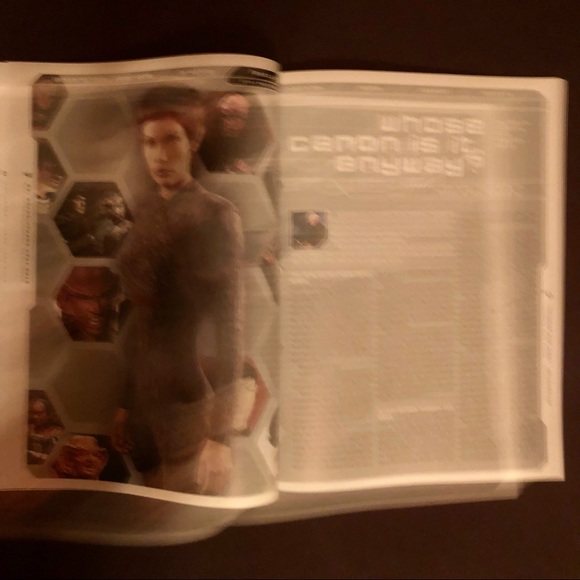 Star Trek Communicator Magazine - Picture 6 of 12